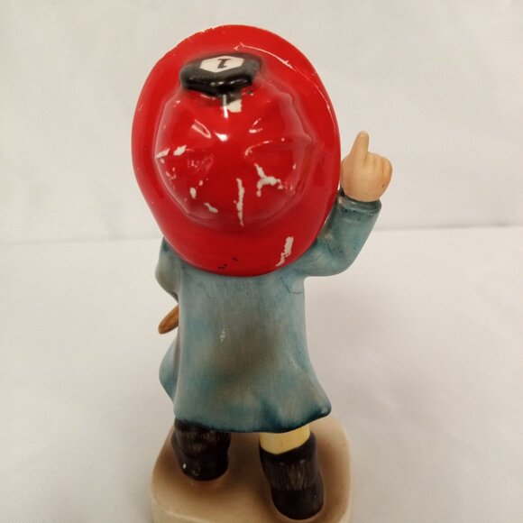 Vintage Lefton Porcelain Figurine Little Boy Fireman Model #050 from 1957 - Picture 3 of 6